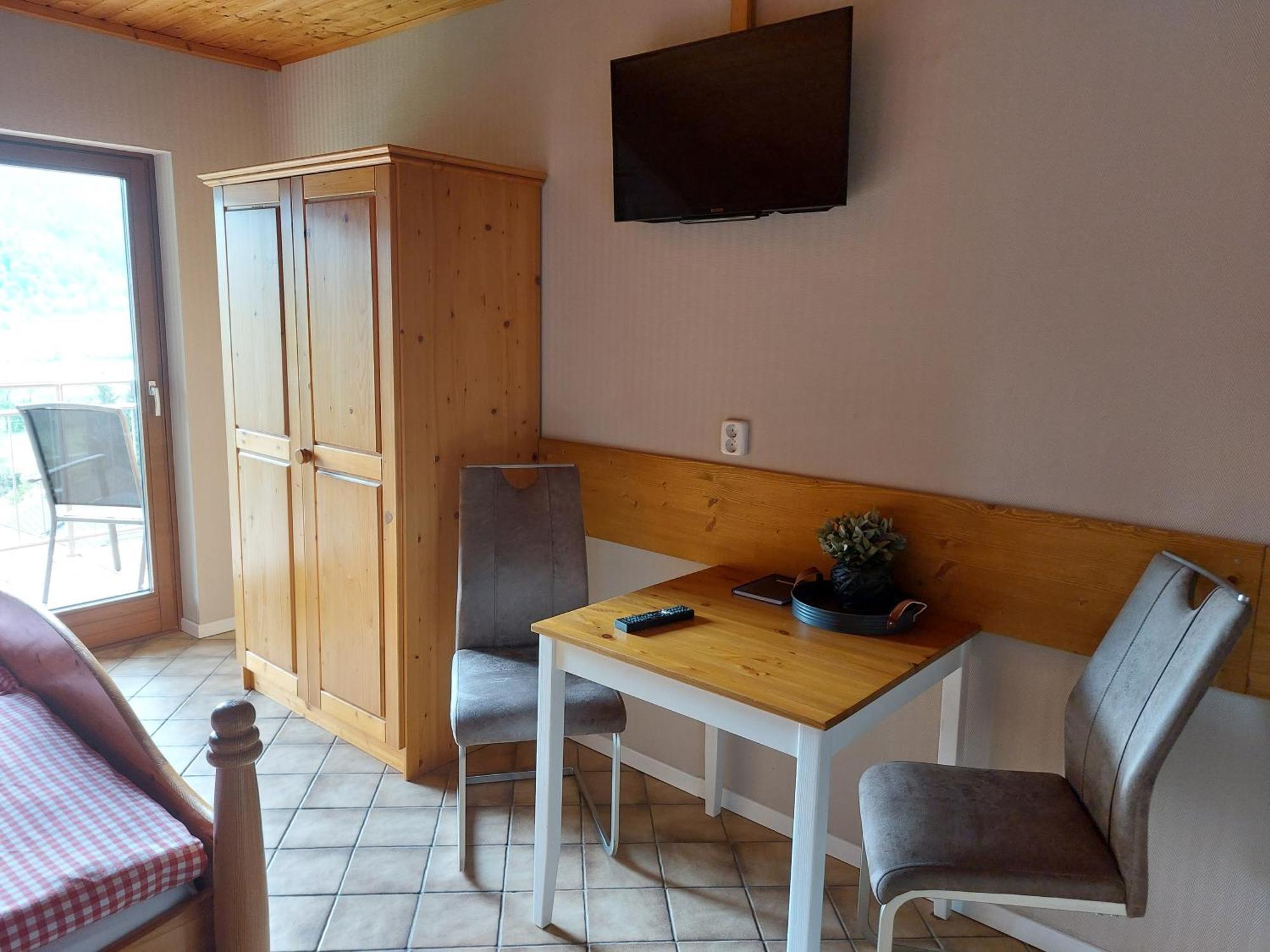 Haus Am Wald Apartment Щайндорф ам Осиахер Зее Стая снимка