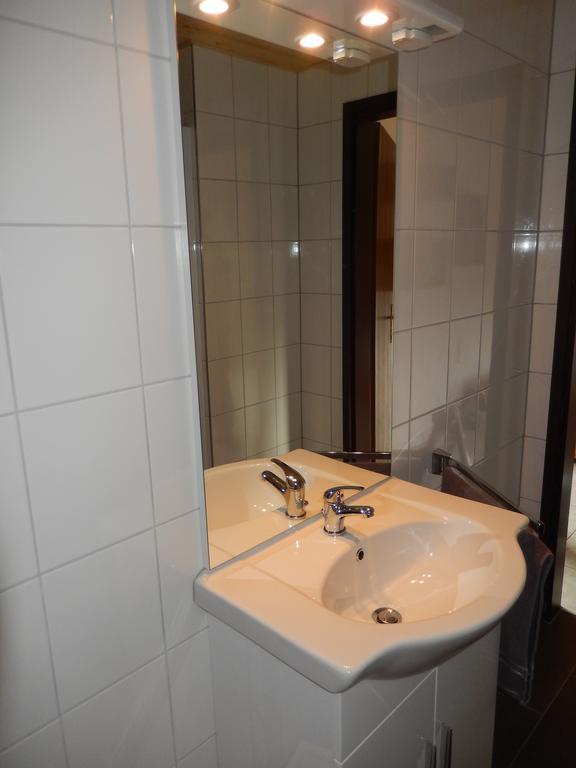 Haus Am Wald Apartment Щайндорф ам Осиахер Зее Екстериор снимка