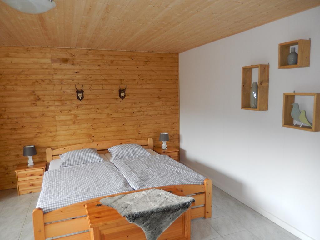 Haus Am Wald Apartment Щайндорф ам Осиахер Зее Екстериор снимка