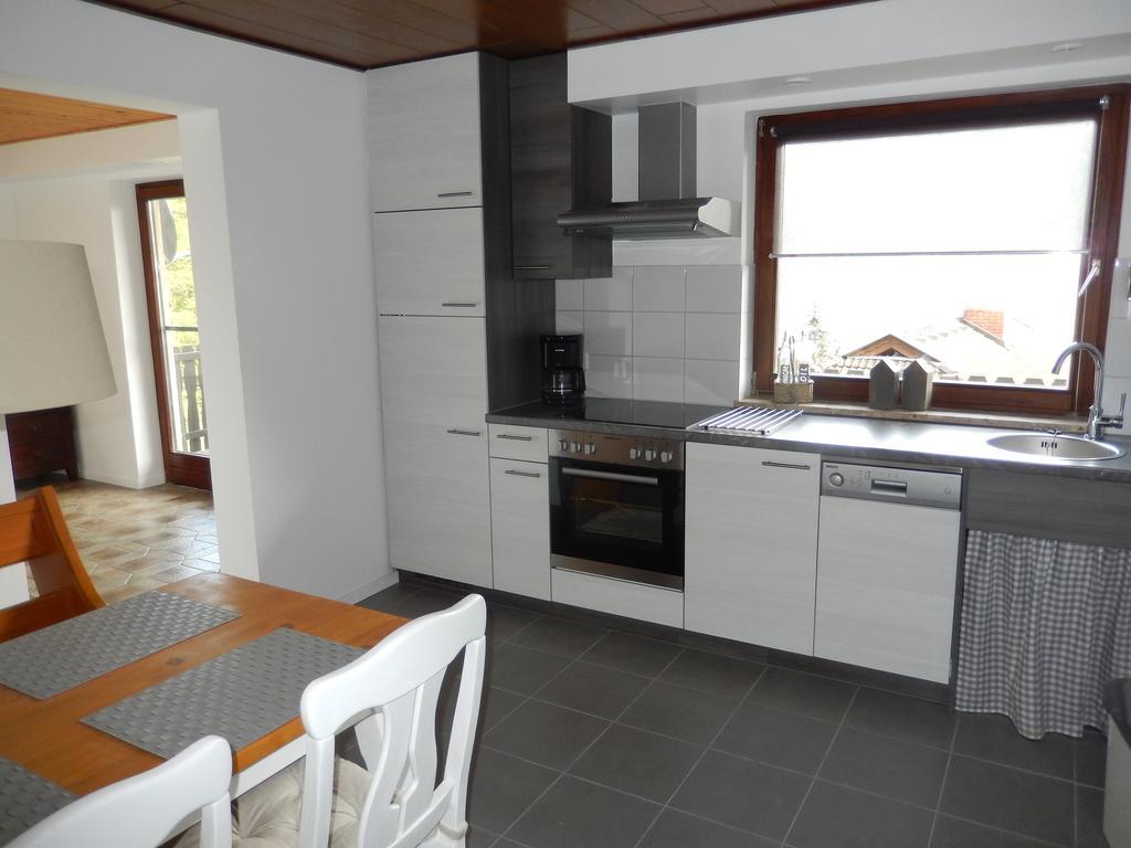 Haus Am Wald Apartment Щайндорф ам Осиахер Зее Стая снимка
